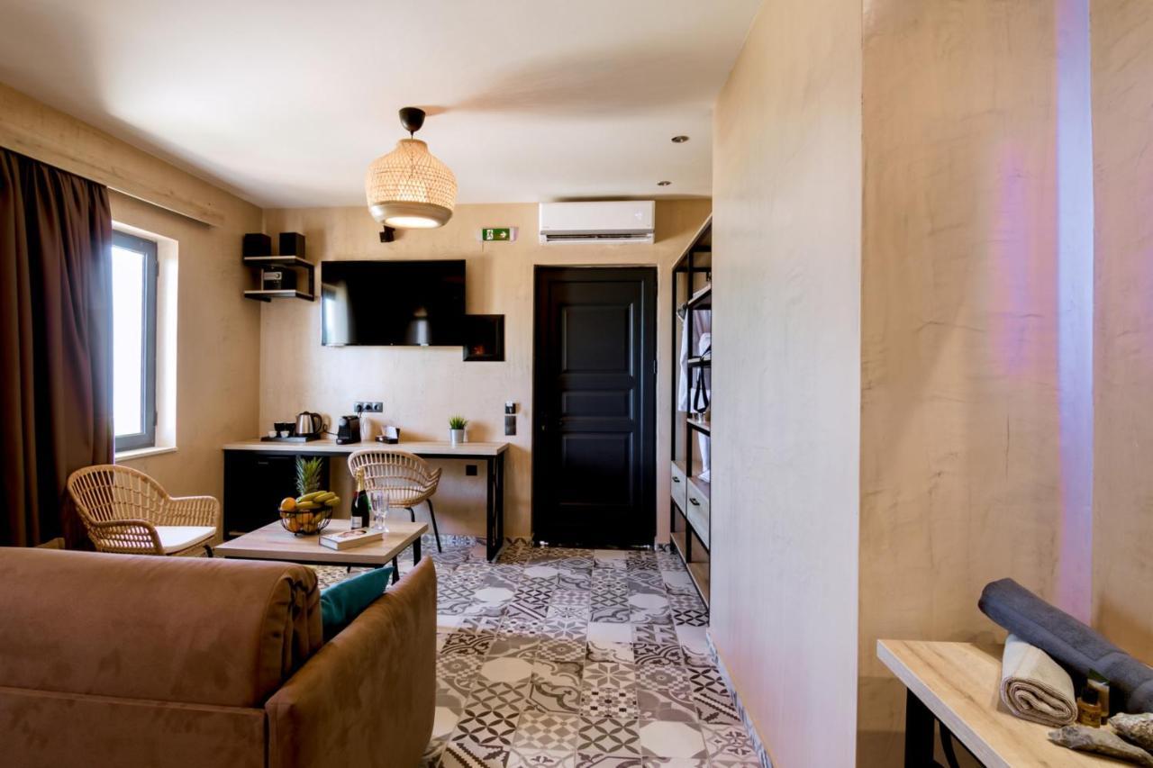 הרסוניסוס Driades Luxury Apartments מראה חיצוני תמונה
