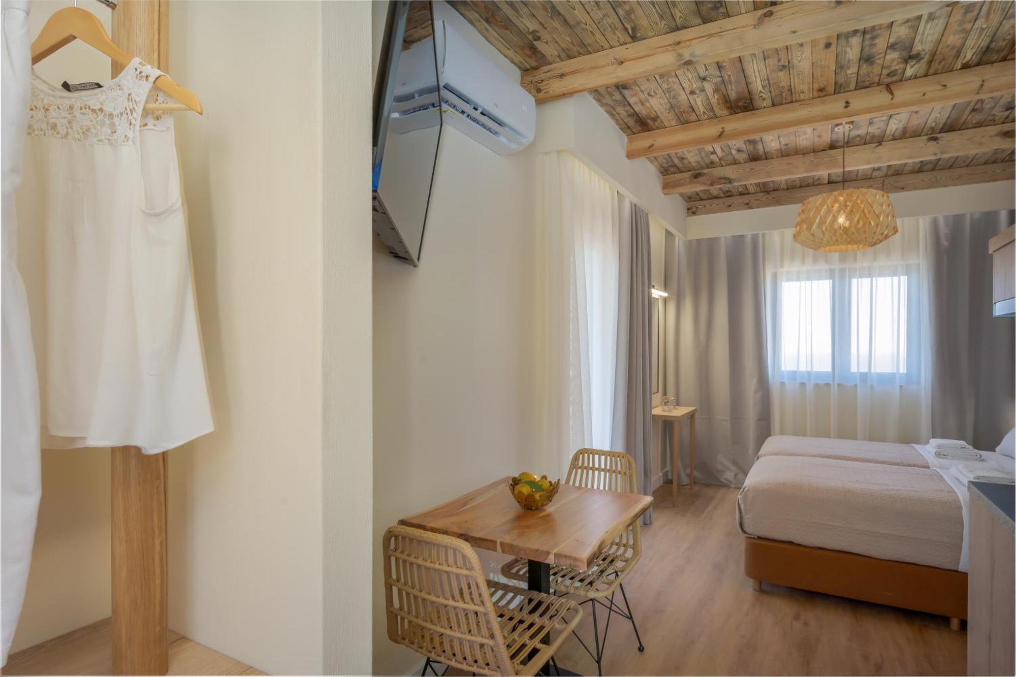 הרסוניסוס Driades Luxury Apartments מראה חיצוני תמונה
